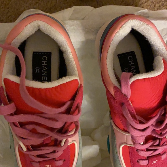 Brand new authentic Chanel sneakers - Picture 4 of 5